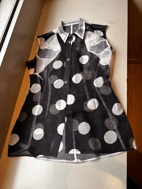 Yohji Yamamoto Y’s Sleeveless Polka Dot Button-Front Blouse in Black & White - Picture 1 of 3